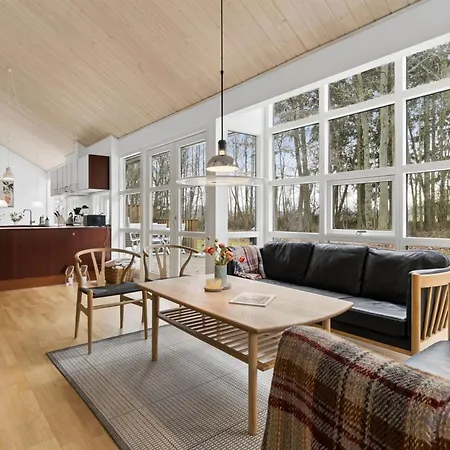 Aarre - 1km From The Sea By Interhome *