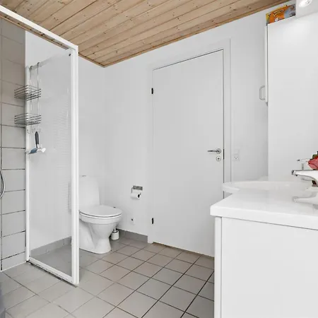 Aarre - 1km From The Sea By Interhome